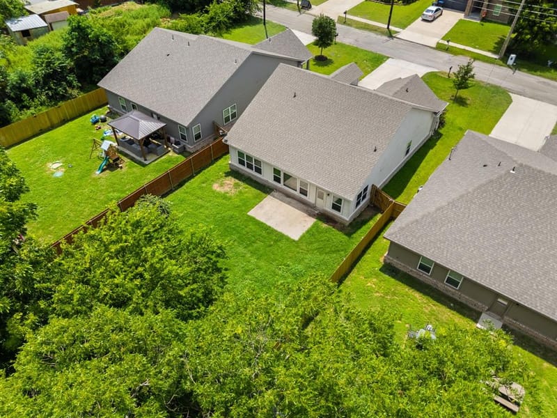 913 Sayle, Greenville TX 75401 - Photo 35