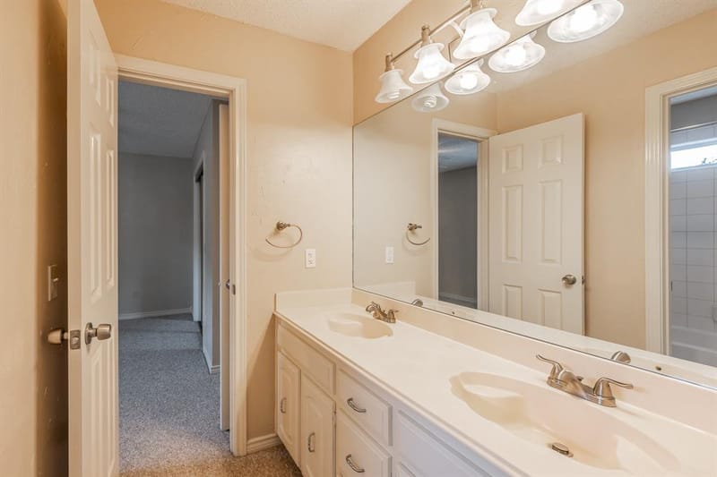 2002 Diamond Oaks Drive, Garland TX 75044 - Photo 28