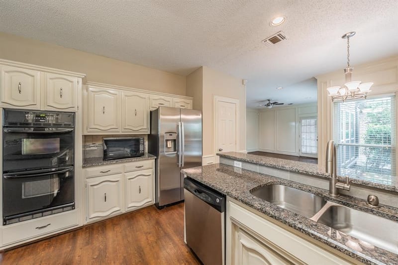 2002 Diamond Oaks Drive, Garland TX 75044 - Photo 10
