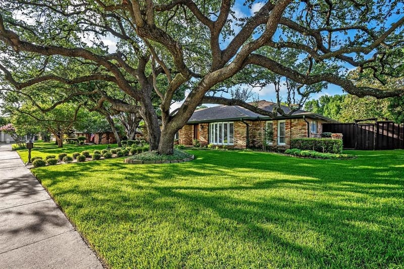 7240 Hunters Ridge, Dallas TX 75248 - Photo 2