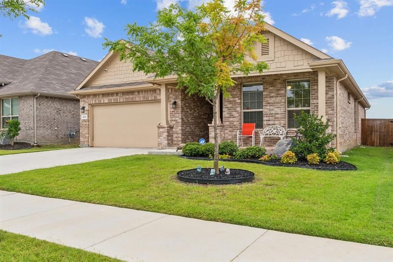 525 Big Horn Pass, Denton TX 76210 - Photo 2