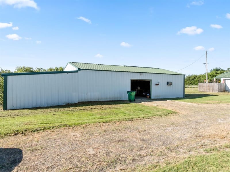 6338 Fm 933, Blum TX 76627 - Photo 25