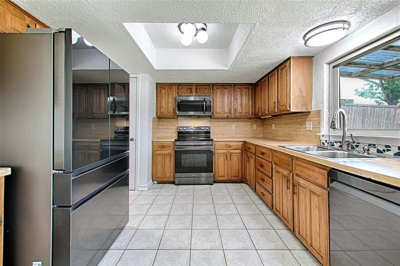 2511 Via Avenida, Carrollton TX 75006 - Photo 9