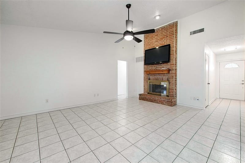 2511 Via Avenida, Carrollton TX 75006 - Photo 8