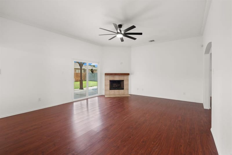 1306 Beacon Hill Drive, Midlothian TX 76065 - Photo 4