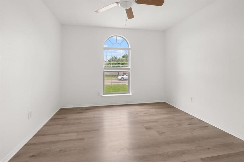 1306 Beacon Hill Drive, Midlothian TX 76065 - Photo 21