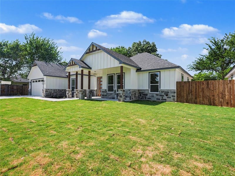 115 Dennis Drive, Azle TX 76020 - Photo 5
