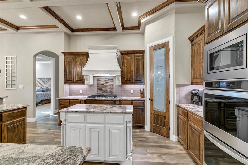 701 Milton Court, Granbury TX 76048 - Photo 13
