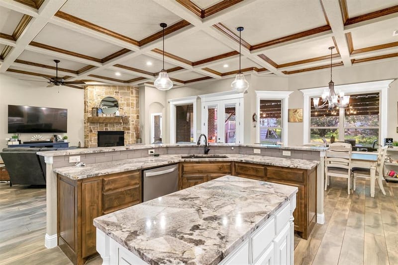 701 Milton Court, Granbury TX 76048 - Photo 14