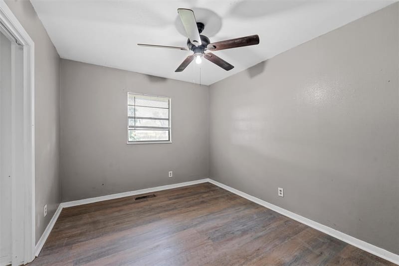 733 W 5th Street, McGregor TX 76657 - Photo 16