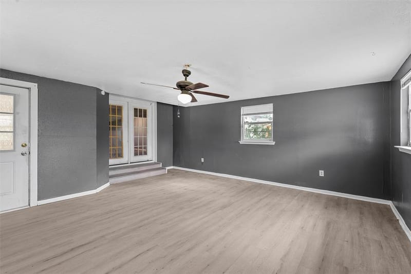 733 W 5th Street, McGregor TX 76657 - Photo 20