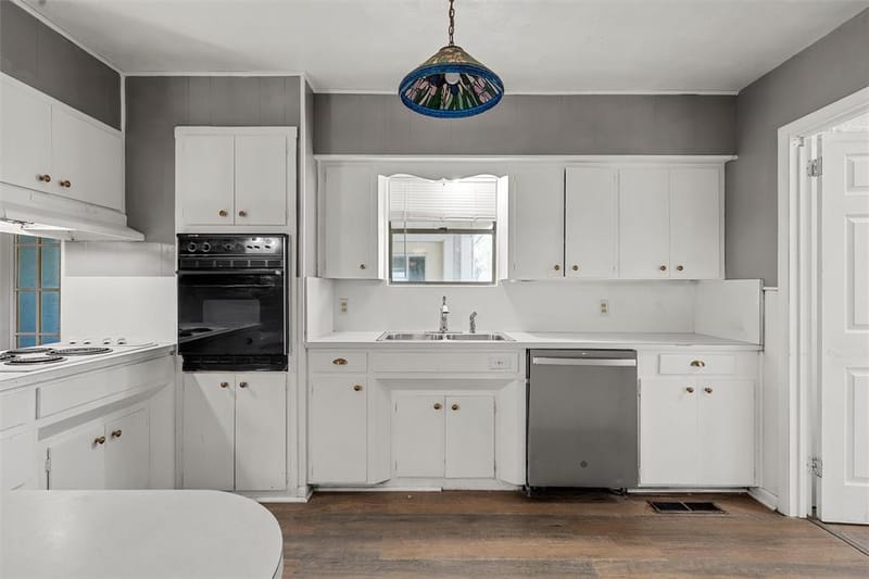 733 W 5th Street, McGregor TX 76657 - Photo 8