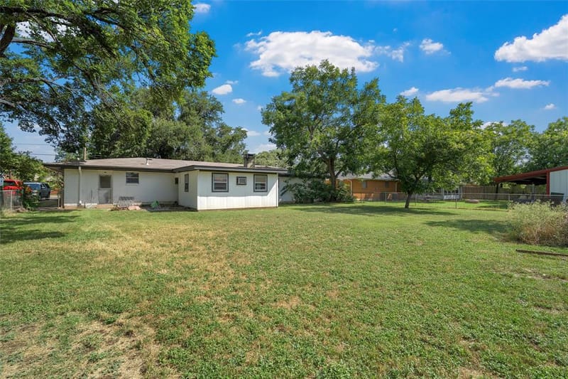 733 W 5th Street, McGregor TX 76657 - Photo 25