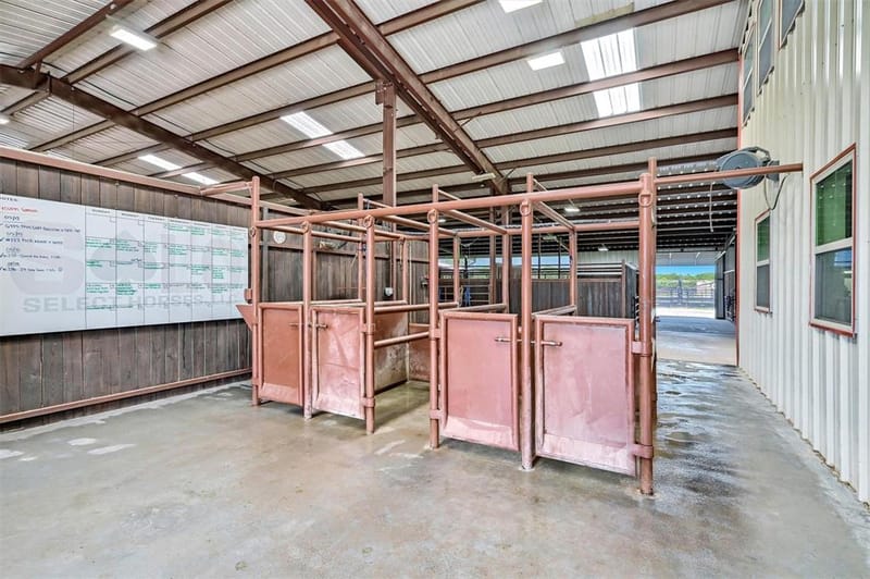 20910 US Highway 377, Whitesboro TX 76273 - Photo 29
