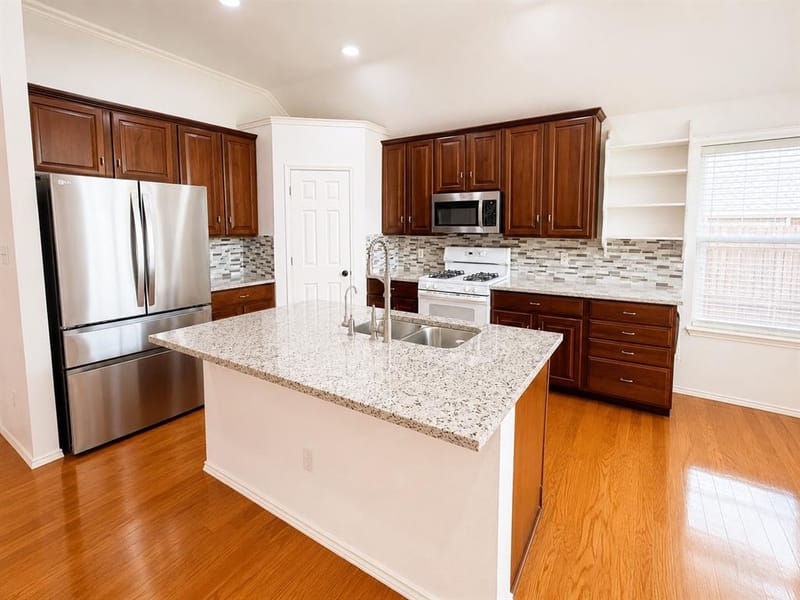 428 Hickory Drive, Murphy TX 75094 - Photo 5