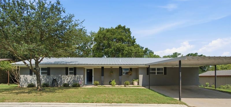 616 S Bowie Street, De Leon TX 76444