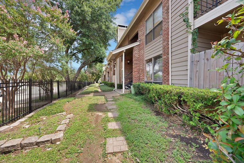 5750 Phoenix Drive # 33, Dallas TX 75231 - Photo 28