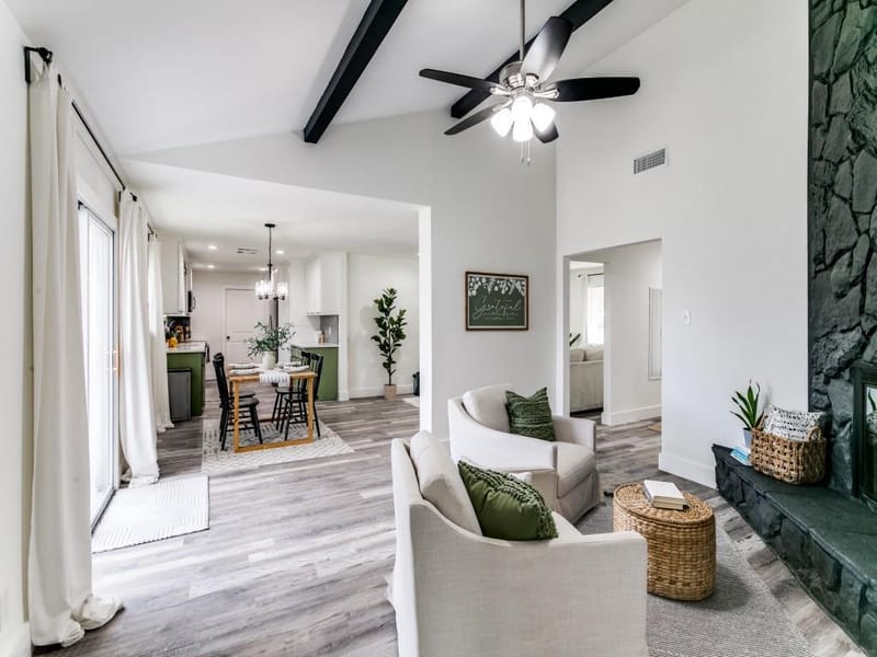 708 Oakwood Drive, Euless TX 76040 - Photo 9