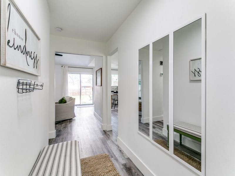 708 Oakwood Drive, Euless TX 76040 - Photo 4