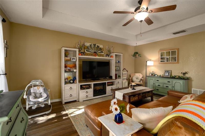 410 E Hazelwood Street, Princeton TX 75407 - Photo 5
