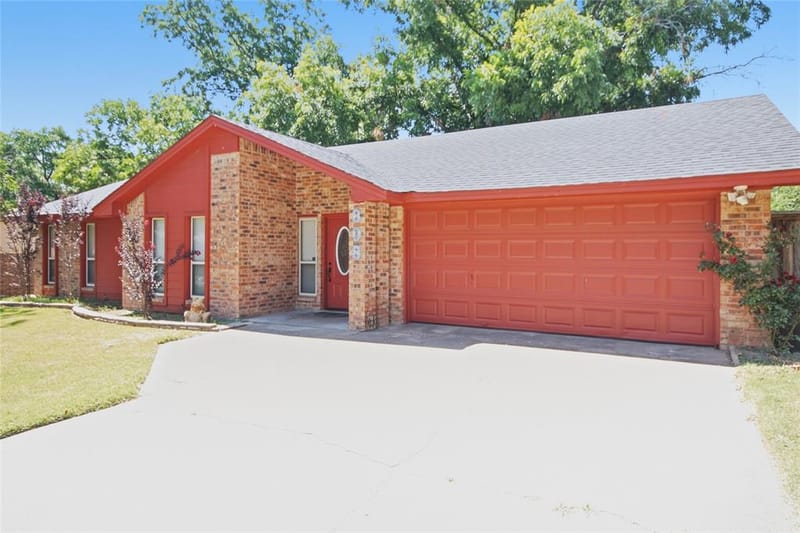 808 Hilltop Drive, Weatherford TX 76086 - Photo 3