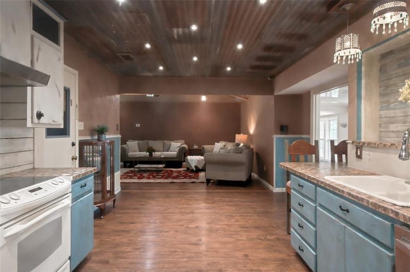 808 Hilltop Drive, Weatherford TX 76086 - Photo 8