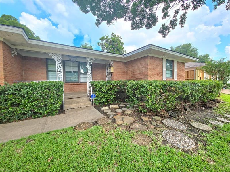 2522 Robin Lane, Garland TX 75041 - Photo 3
