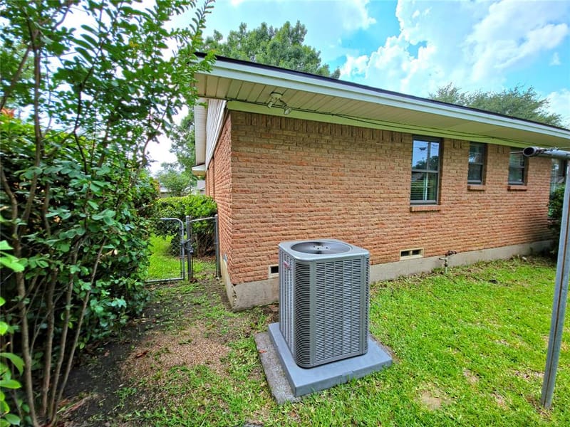 2522 Robin Lane, Garland TX 75041 - Photo 33