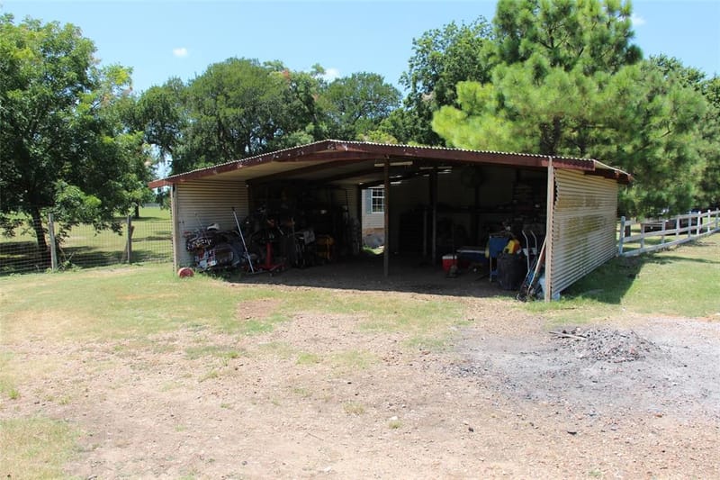 1199 County Road 1245, Savoy TX 75479 - Photo 16