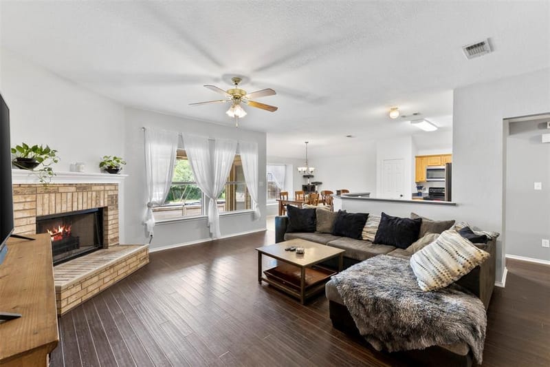 804 Tyler Court, Burleson TX 76028