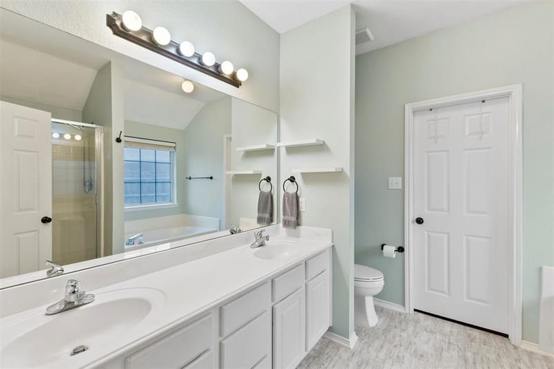 804 Tyler Court, Burleson TX 76028 - Photo 15