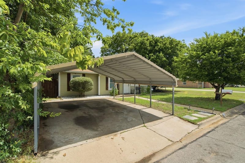 601 Park Lane, Denton TX 76205 - Photo 3