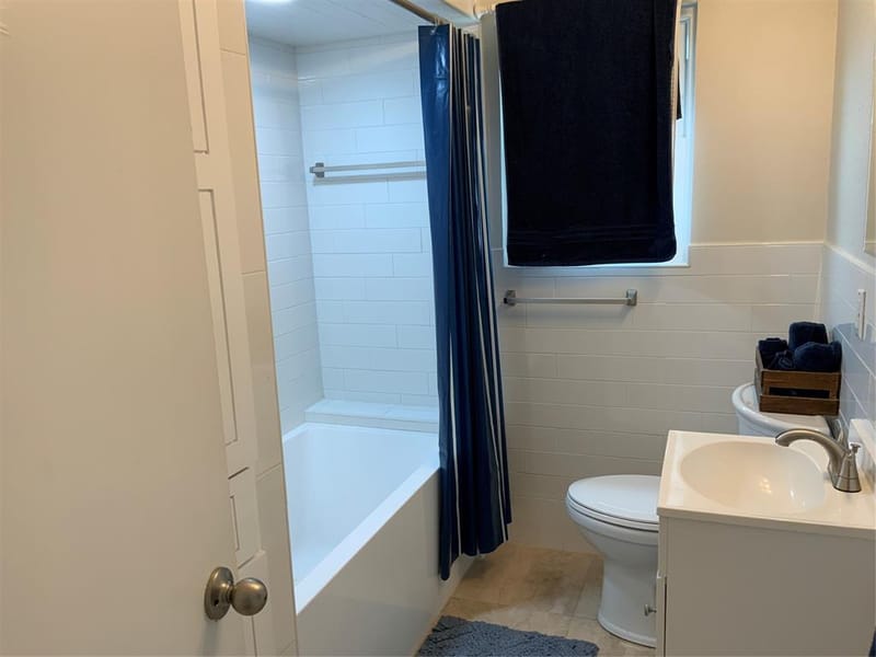 215 S 4th Street, Jacksboro TX 76458 - Photo 12