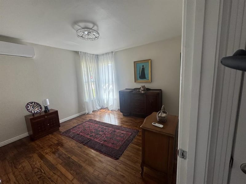 215 S 4th Street, Jacksboro TX 76458 - Photo 28