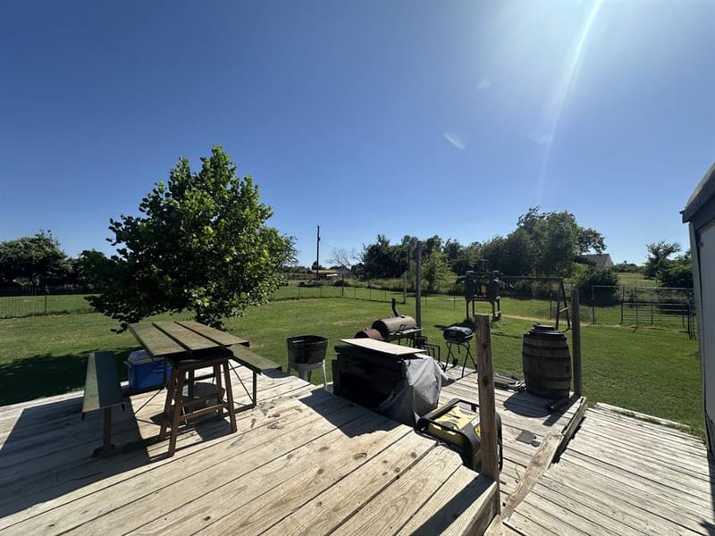 118 Rommel Court, Springtown TX 76082 - Photo 17