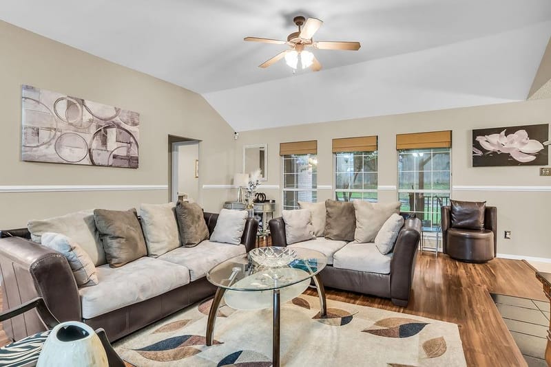 412 Glenbrook Drive, Kennedale TX 76060 - Photo 2