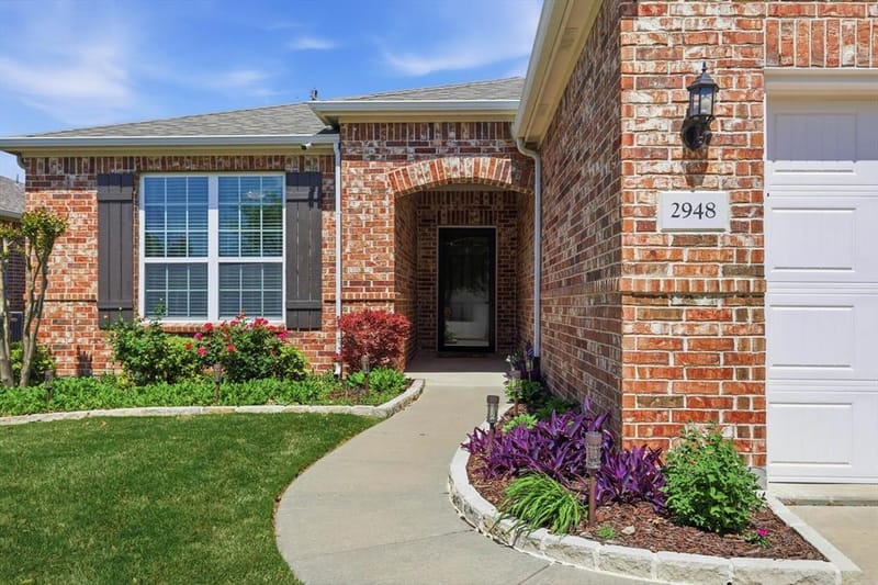 2948 Oyster Bay Drive, Frisco TX 75036 - Photo 2