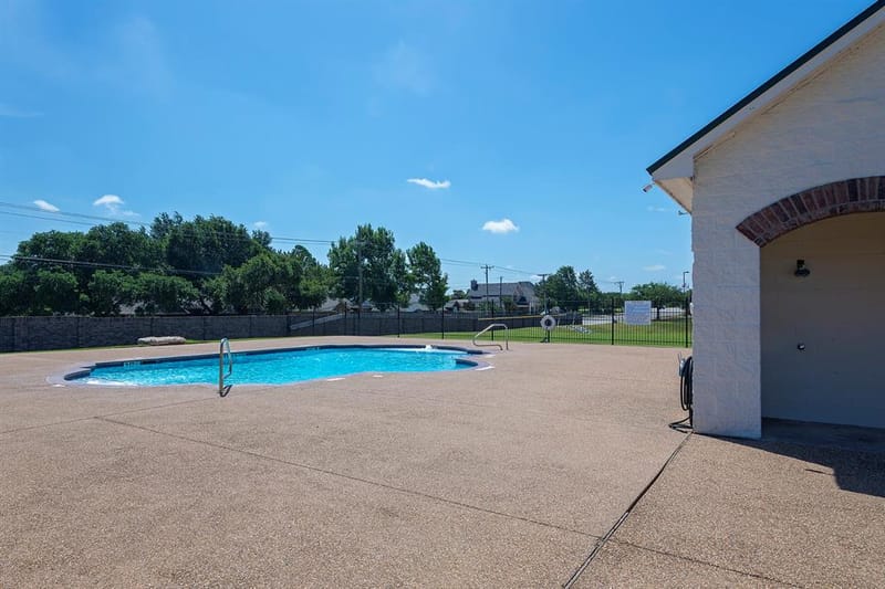 815 Chestnut Grove Drive, Cleburne TX 76033 - Photo 22