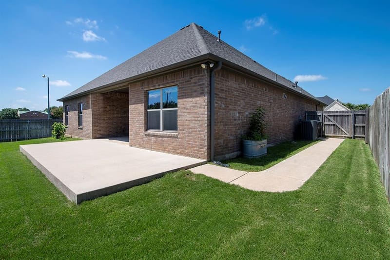 815 Chestnut Grove Drive, Cleburne TX 76033 - Photo 19