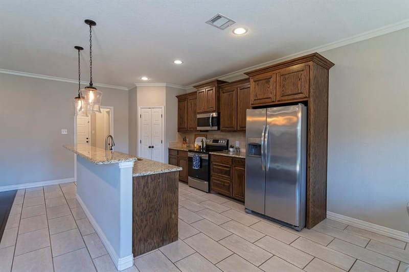 815 Chestnut Grove Drive, Cleburne TX 76033 - Photo 8