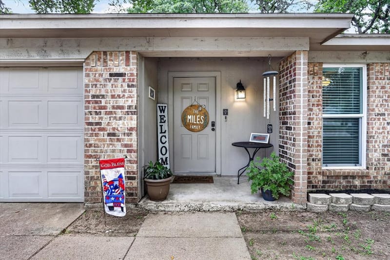 728 Lake Crest Parkway, Azle TX 76020 - Photo 5
