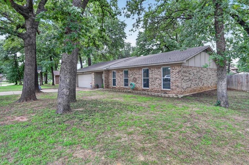 728 Lake Crest Parkway, Azle TX 76020 - Photo 4
