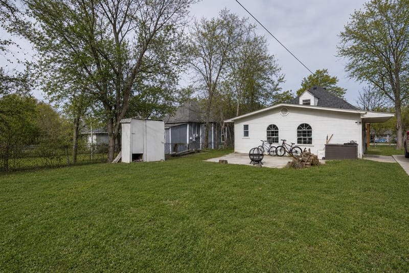 1322 Sears Street W, Denison TX 75020 - Photo 20