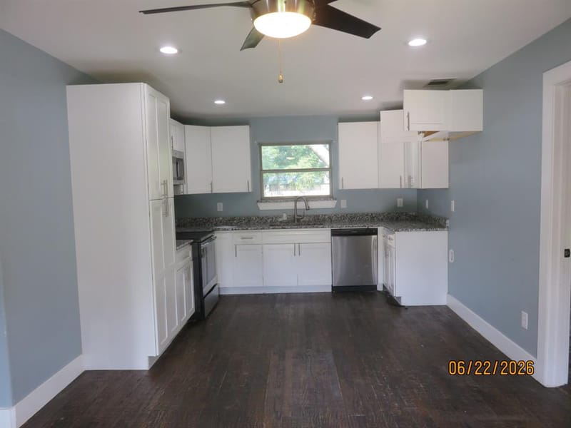 705 S Patterson Street, Campbell TX 75422 - Photo 3