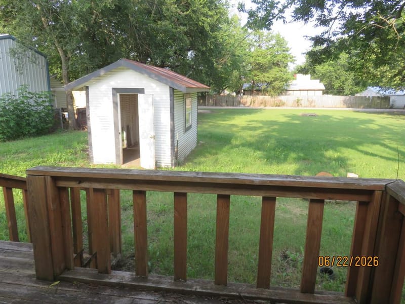 705 S Patterson Street, Campbell TX 75422 - Photo 14