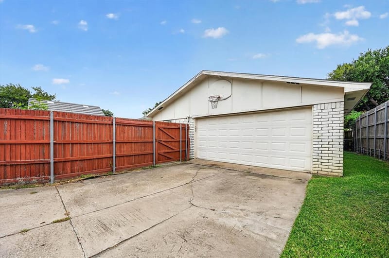 2021 Emory Oak Drive, Carrollton TX 75007 - Photo 30