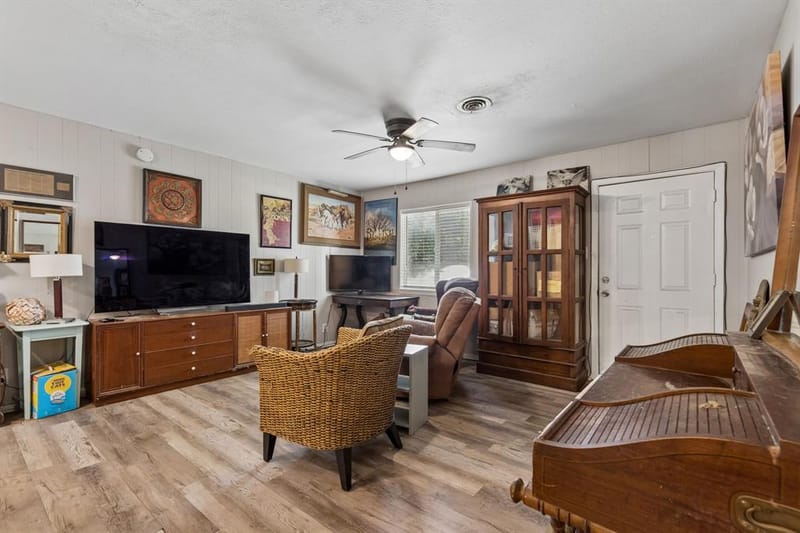 7705 Navajo Trail, Lake Worth TX 76135 - Photo 5
