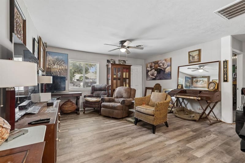 7705 Navajo Trail, Lake Worth TX 76135 - Photo 4