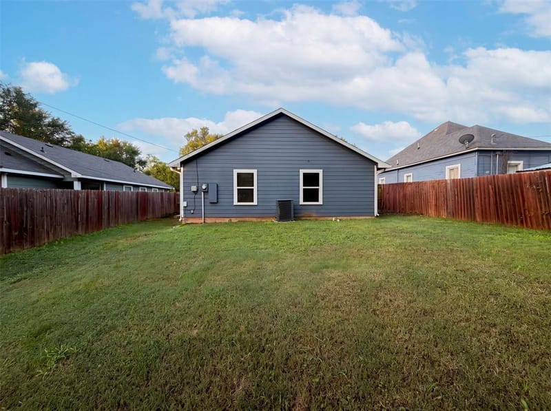 709 W Hull Street, Denison TX 75020 - Photo 15