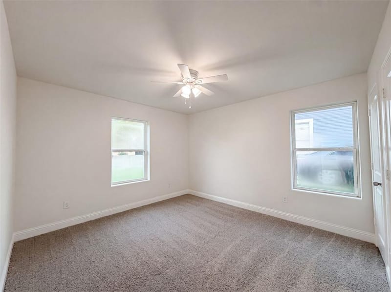 709 W Hull Street, Denison TX 75020 - Photo 4
